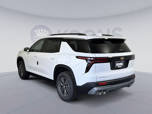 New 2026 Chevrolet Traverse LT FWD image 4