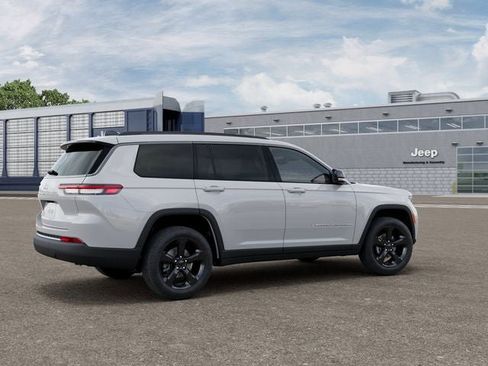 New 2026 Jeep Grand Cherokee L Limited AWD/4WD image 4
