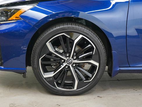 Used 2023 Nissan Altima 2.5 SR AWD/4WD image 28
