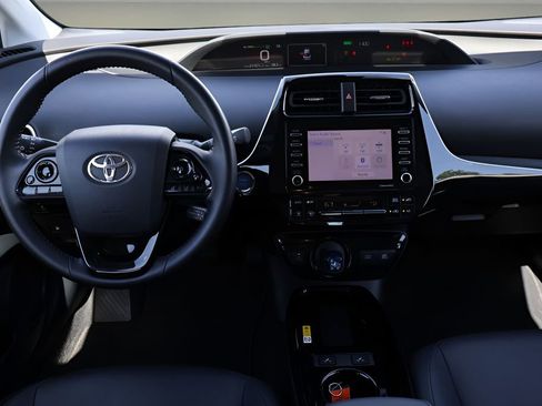 Certified 2021 Toyota Prius XLE w/ Premium Convenience Package image 16