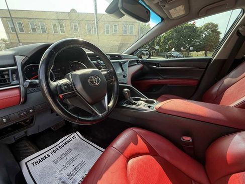 Used 2018 Toyota Camry XSE FWD image 14