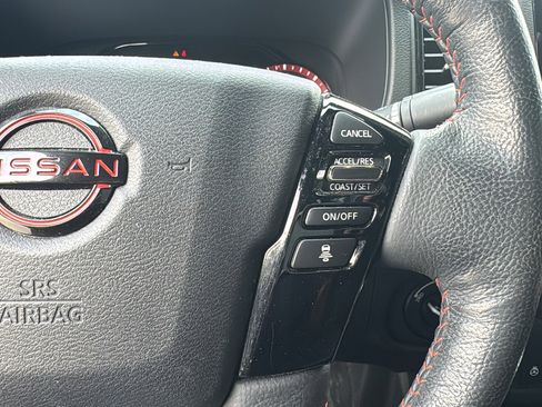 Used 2022 Nissan Frontier PRO-4X image 23