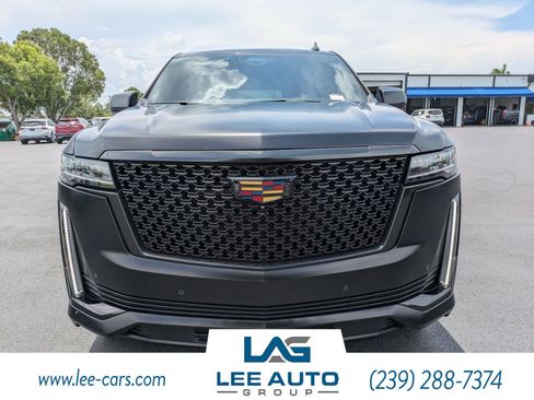 Used 2022 Cadillac Escalade ESV Premium Luxury RWD image 7