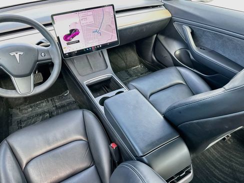 Used 2021 Tesla Model 3 Standard Range Plus RWD image 23