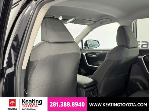 Certified 2025 Toyota RAV4 XLE FWD image 18