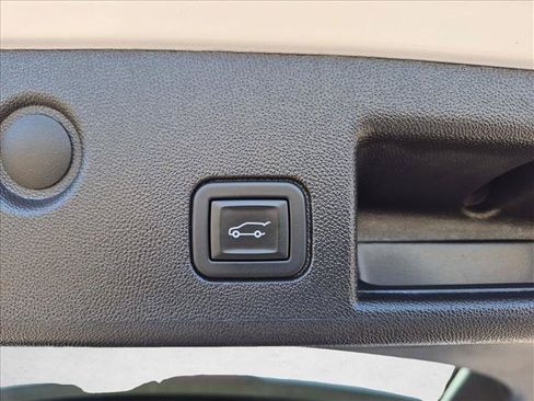 Used 2024 Chevrolet Equinox LT AWD/4WD image 7