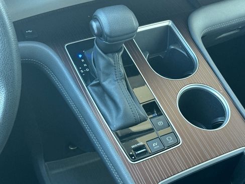 Used 2024 Toyota Sienna LE image 21