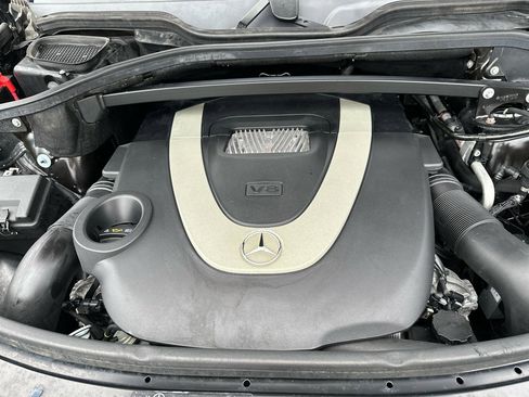 Used 2011 Mercedes-Benz GL 450 4MATIC w/ Premium 2 Pkg image 32