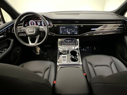 Used 2025 Audi Q7 2.0T Premium w/ Convenience Plus Package AWD/4WD image 21