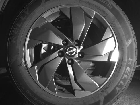 Used 2025 Nissan Rogue SV FWD image 12