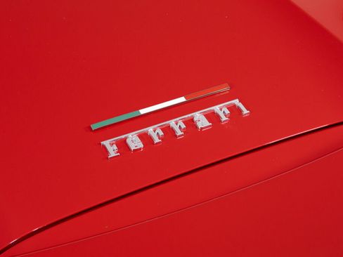 Used 2018 Ferrari 488 Spider RWD image 18