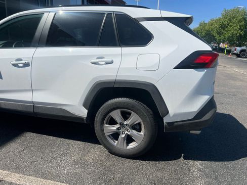 Used 2023 Toyota RAV4 XLE FWD image 9