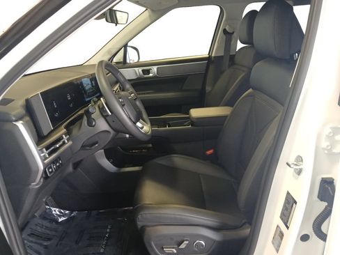 Used 2026 Hyundai Santa Fe SEL FWD image 12