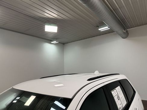 Used 2022 Jeep Grand Cherokee Altitude image 42