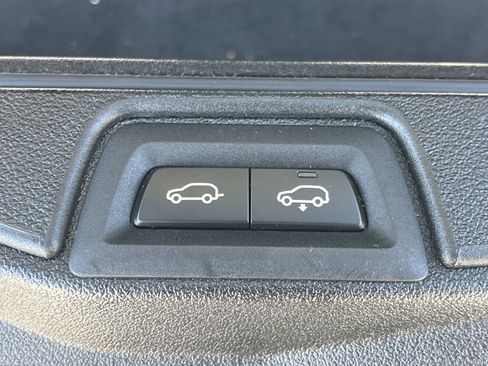 Used 2023 BMW X7 xDrive40i image 32