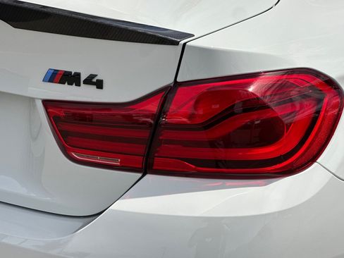 Used 2018 BMW M4 Coupe RWD image 27