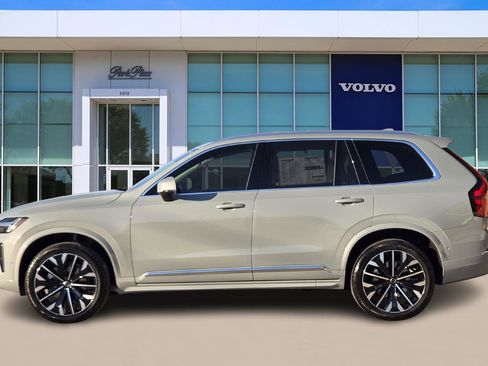 New 2026 Volvo XC90 B6 Ultra w/ Protection Package image 3