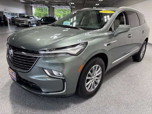 Used 2023 Buick Enclave Essence w/ Trailering Package, 5000 lbs. AWD/4WD image 3