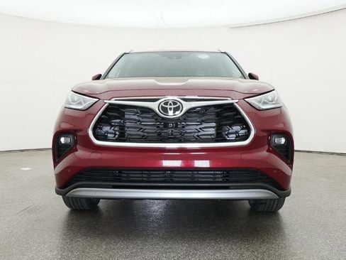 New 2026 Toyota Highlander Platinum AWD/4WD image 31