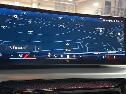 Used 2025 BMW 230i xDrive Coupe w/ Premium Package image 16