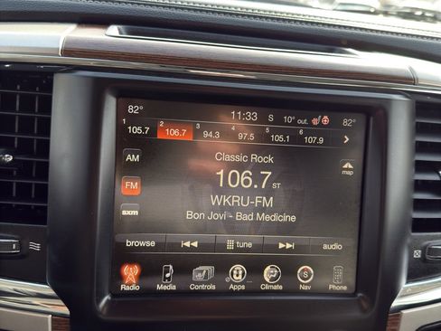 Used 2017 RAM 1500 Laramie image 18