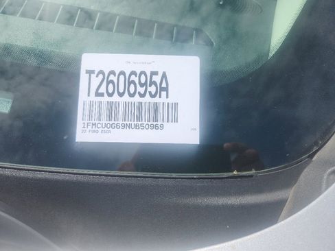 Used 2022 Ford Escape SE FWD image 5