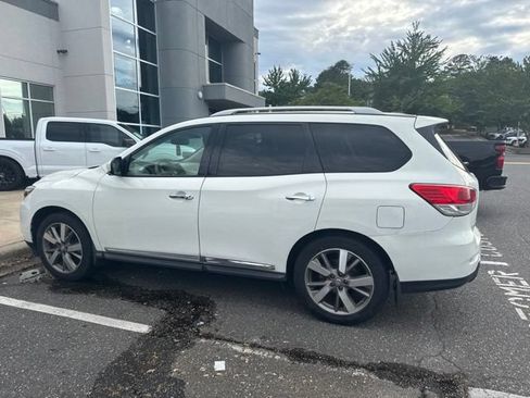 Used 2014 Nissan Pathfinder Platinum w/ Cargo Package FWD image 10