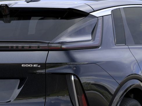 New 2026 Cadillac Lyriq Luxury image 11