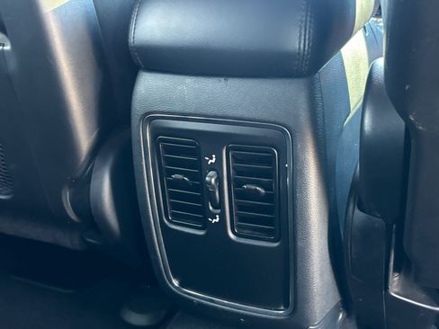 Used 2020 Jeep Grand Cherokee Laredo RWD image 27