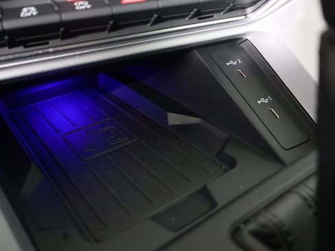 Used 2025 Audi Q3 2.0T Premium Plus w/ Premium Plus Package image 5