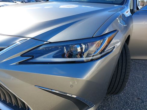 Used 2020 Lexus ES 350 w/ Premium Package image 34