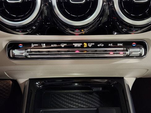 Used 2021 Mercedes-Benz GLA 250 4MATIC image 39