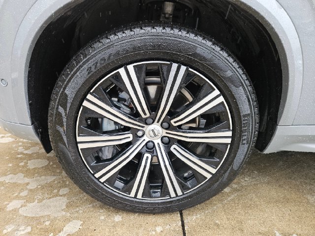 Used 2024 Volvo XC90 B6 Plus w/ Protection Package Premier AWD/4WD image 9