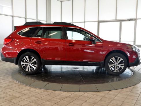 Used 2019 Subaru Outback 2.5i Limited w/ Popular Package #2 AWD/4WD image 10
