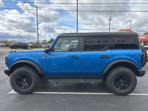 New 2025 Ford Bronco Badlands image 6