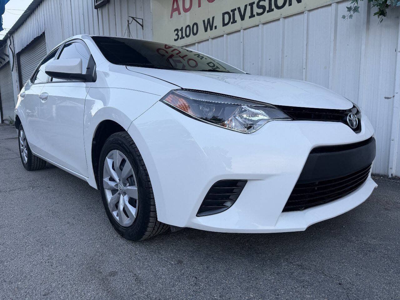 Used 2016 Toyota Corolla LE FWD image 1