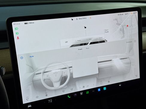 Used 2022 Tesla Model Y Performance image 17