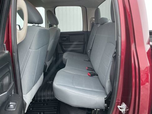 Used 2018 RAM 1500 Express image 37