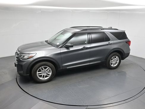 Certified 2025 Ford Explorer Active AWD/4WD image 43