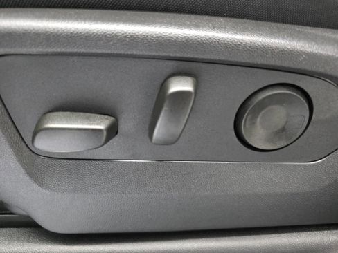 Used 2025 GMC Sierra 2500 SLE w/ SLE Value Package; image 36