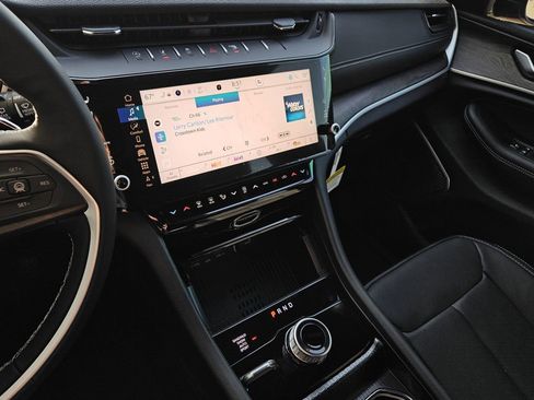 New 2026 Jeep Grand Cherokee Limited AWD/4WD image 18