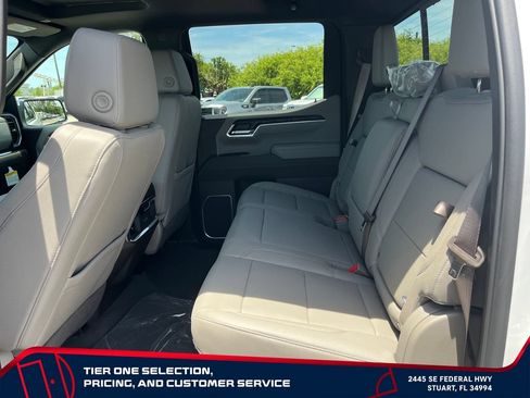 New 2026 GMC Sierra 1500 SLT w/ SLT Premium Plus Package AWD/4WD image 11