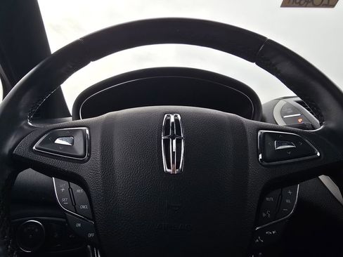 Used 2017 Lincoln MKC Select w/ Select Plus Package image 28