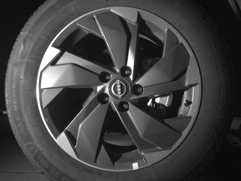 Used 2025 Nissan Rogue SV image 13