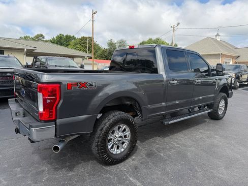 Used 2017 Ford F250 Lariat w/ Chrome Package AWD/4WD image 5