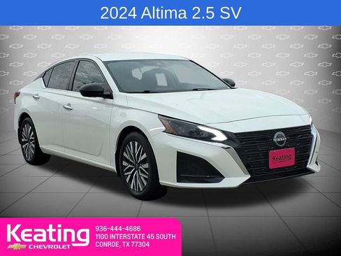 Used 2024 Nissan Altima 2.5 SV FWD image 1