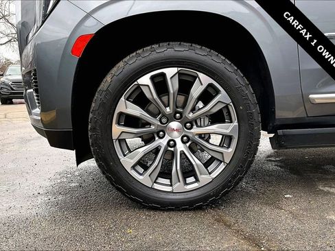 Used 2021 GMC Yukon Denali w/ Denali Premium Package image 34