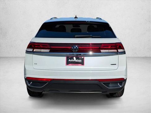 New 2026 Volkswagen Atlas Cross Sport SE image 8