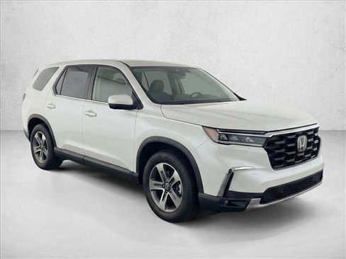 Used 2023 Honda Pilot EX-L image 3
