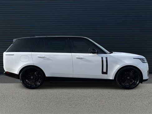 Certified 2024 Land Rover Range Rover Long Wheelbase Autobiography image 4